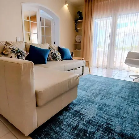 All Dreams Apartment- Windmill Hill Apartament *