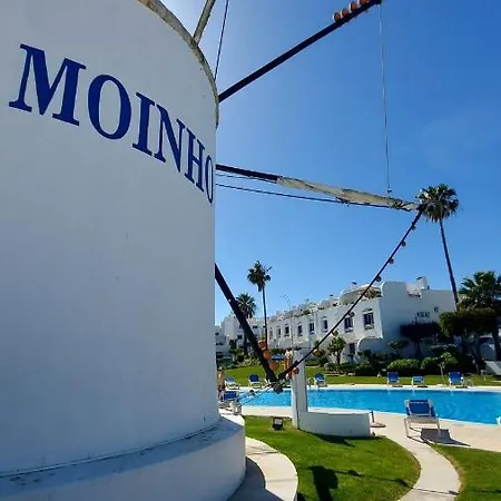 All Dreams Apartment- Windmill Hill Apartament